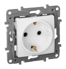 Розетка 220В Legrand 672222 Etika, білий, пластик, із заземленням, Schuko, без захисної кришки, зі шторками, для врізного монтажу