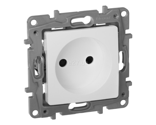Розетка 220В Legrand 672234 Etika, білий, пластик, без заземлення, без захисної кришки, зі шторками, для врізного монтажу