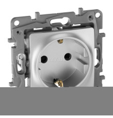 Розетка 220В Legrand 672422 Etika, алюміній, пластик, із заземленням, Schuko, без захисної кришки, зі шторками, для врізного монтажу