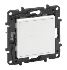 Заглушка Legrand 863100 Niloe Step, білий, пластик, для врізного монтажу