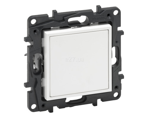 Заглушка Legrand 863100 Niloe Step, білий, пластик, для врізного монтажу