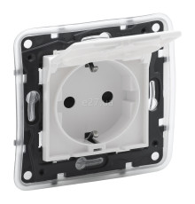 Розетка 220В Legrand 863123 Niloe Step, 16A, білий, пластик, із заземленням, Schuko, ip44, із захисною кришкою, без шторок, для врізного монтажу