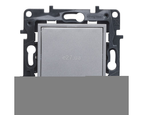 Заглушка Legrand 863300 Niloe Step, алюміній, пластик, для врізного монтажу