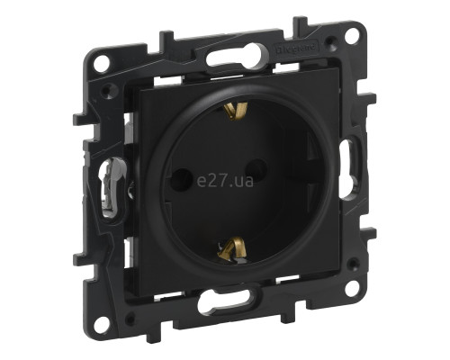 Розетка 220В Legrand 863520 Niloe Step, 16A, чорний, пластик, із заземленням, Schuko, без захисної кришки, зі шторками, для врізного монтажу