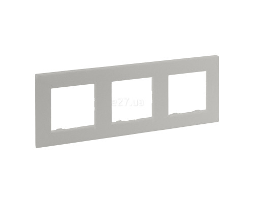 Рамка 3 поста Legrand 863693 Niloe Step, перлина, пластик