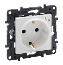 Розетка 220В з USB Legrand 864127 Niloe Step, 16A, білий, пластик, із заземленням, Schuko, для врізного монтажу