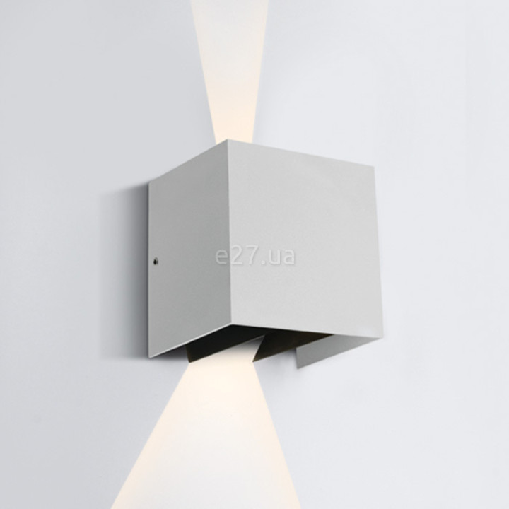 Настінний світильник One Light 67340A/W/W Adjustable Beams Indoor/Outdoor, 3 Вт, 420 лм, 3000K · One Light · one-light-67340a-w-w