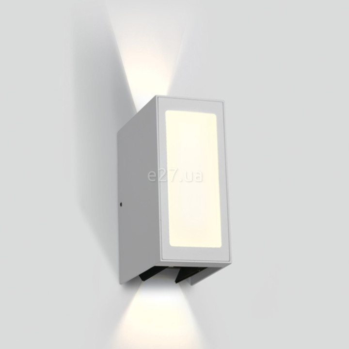 Настінний світильник One Light 67440/W/W Wall Adjustable Beams, 9 Вт, 600 лм, 3000K · One Light · one-light-67440-w-w