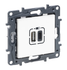 Розетка Legrand Niloe Step USB Тип А+C 12Вт+15Вт 5 В білий