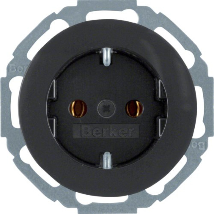 Розетка Berker з з/к, 16А/250В, чорна, R.Classic · unknown · uk/rozetka-z-zk-16a250v-chorna-rclassic