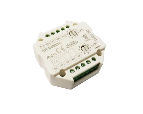 Розетка одинарна з заземленням біла EVA