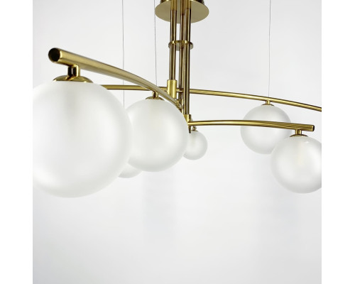 Aure - сучасна підвісна люстра в латунному каркасі