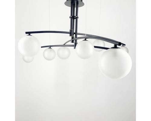 Aure - сучасна підвісна люстра в чорному каркасі
