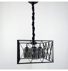 Стримана люстра в металевому каркасі на 4 лампи