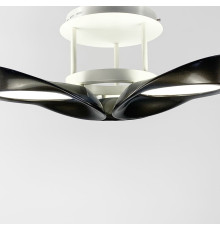 Незвичайний стельовий світильник