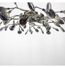 Стельова люстра з плафонами-пелюстками в корпусі сатин