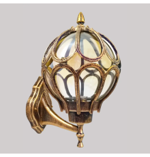 Настінний ліхтар у каркасі застаріле золото