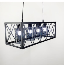 Підвісна люстра в металевому корпусі з плафонами
