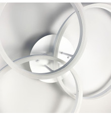 Стельова LED люстра в білому кольорі на 3 кільця