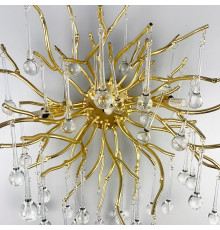 Витончене бра в золотистому корпусі