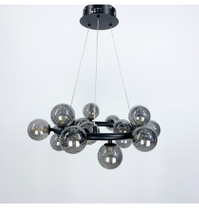 Підвісна люстра в чорному кольорі з плафонами двох кольорів