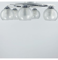 Білосніжна стельова люстра на 6 плафонів Ø 58 см