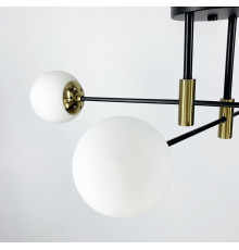 Стельова люстра у чорному каркасі з матовими плафонами на 6 ламп