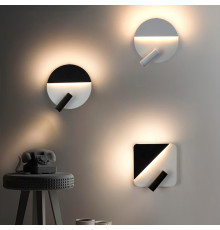 Настінний білий з чорним квадратний світильник із спотом