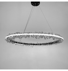 Підвісна люстра із прозорими камінчиками