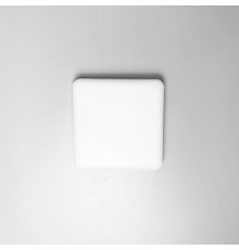 Накладний світильник квадратної форми 18*18 см