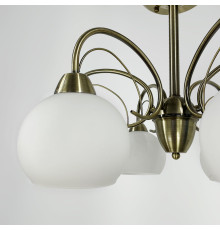 Люстра в бронзовому корпусі на 6 білих плафонів