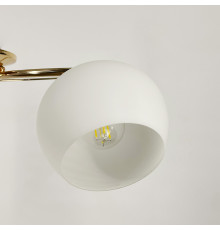 Золота люстра на 5 білих плафонів