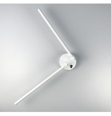 Бра в білому кольорі з регулюючими лінійними ріжками