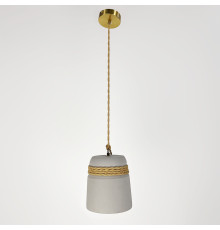 Підвіс із бетонним плафоном та латунною основою