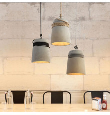 Підвіс із бетонним плафоном та хромованою основою