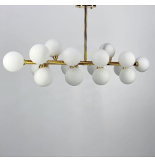 Лінійна люстра з мініатюрними білосніжними плафонами