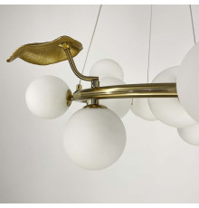 Кільцева люстра з 12 білими плафонами та листочками Ø 60 см