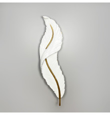 Ніжне бра у вигляді пірʼїни 63х15 см