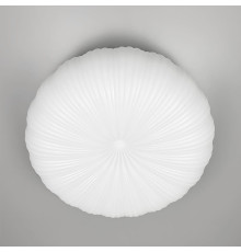 Стельовий світильник з білим фігурним абажуром Ø 50 см