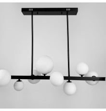 Видовжена чорна люстра-молекула на 10 білих плафонів 95 см