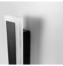 Сучасні лінійні бра в чорному корпусі 60 см