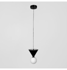 Чорний підвісний світильник із конусним дизайном та білим плафоном