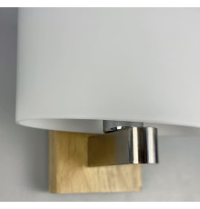 Бра з основою з натурального дуба