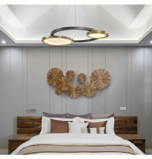 Дизайнерська світлодіодна люстра у чорному каркасі із латунними кільцями