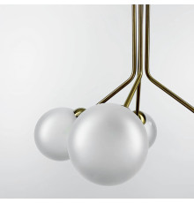 Елегантна латунна люстра на 4 матових плафони