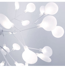 Сучасна каскадна листова люстра в білому кольорі на 27 ламп