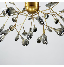 Люстра в золотистому корпусі на 45 пелюсток-плафонів