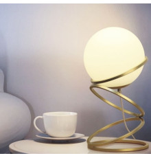 Настільний дизайнерський світильник з скляним матовим плафоном