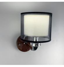 Стильний настінний світильник з екошкірою