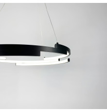 Мінімалістична LED люстра у чорному каркасі